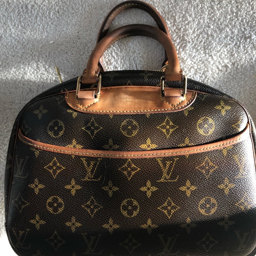 Authentic LV